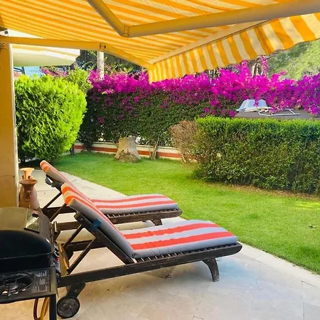 Appartamento Merkezde Kiralik Full Esyali Tripleks Daire Belek